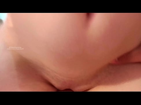 ❤️ 睡在我姐姐的房間裡,這就是我醒來的方式 ❤ 只是色情 在我們 ️❤